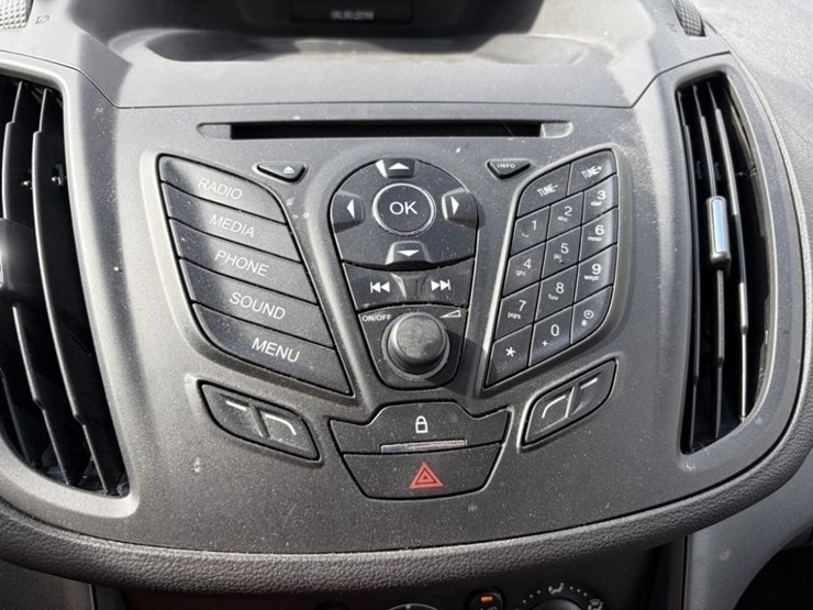 2015-ford-escape-image-28