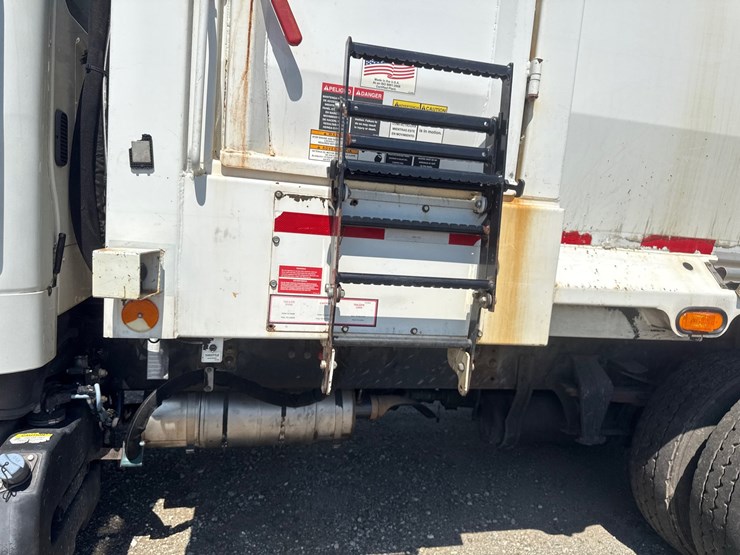 #9-•-2016-freightliner-heil-rear-load-garbage-truck-image-30