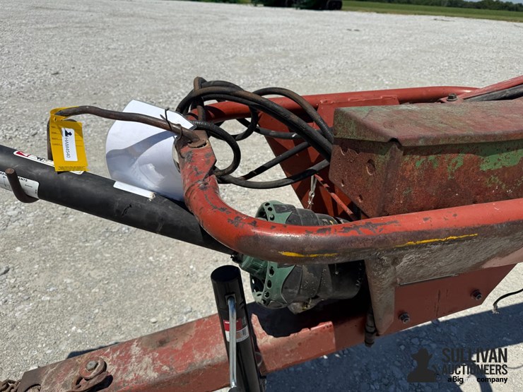 hesston-1340-image-11