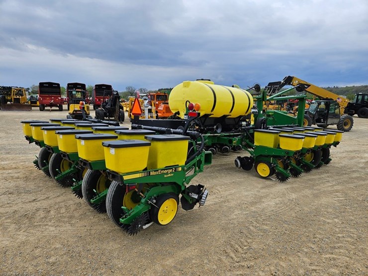 john-deere-7200-image-5