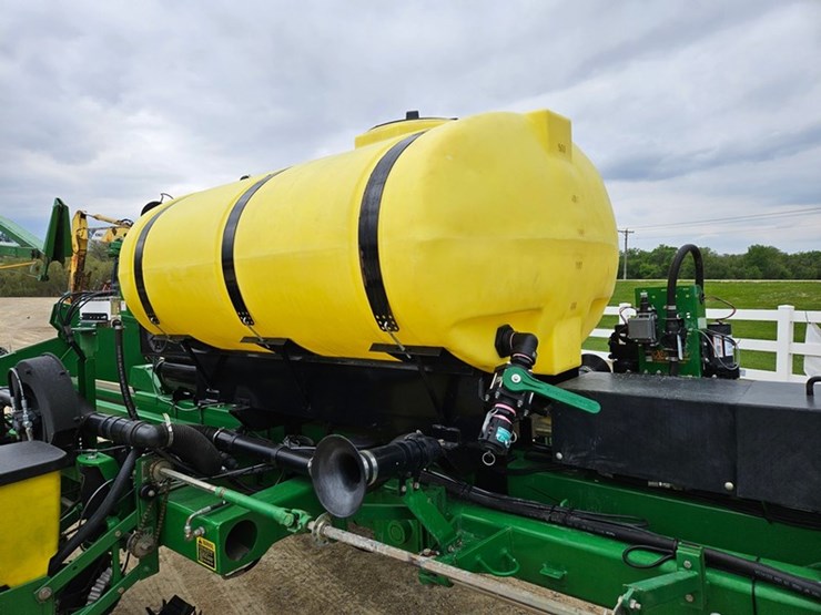john-deere-7200-image-55