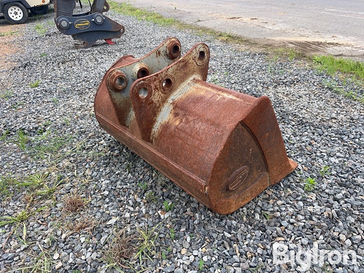 strickland-u1373-42”-excavator-cleanout-bucket-image-5