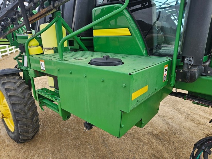 john-deere-4700-image-42