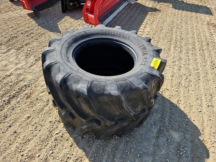 #5204-•-650/45r-22.5-tire-image-2
