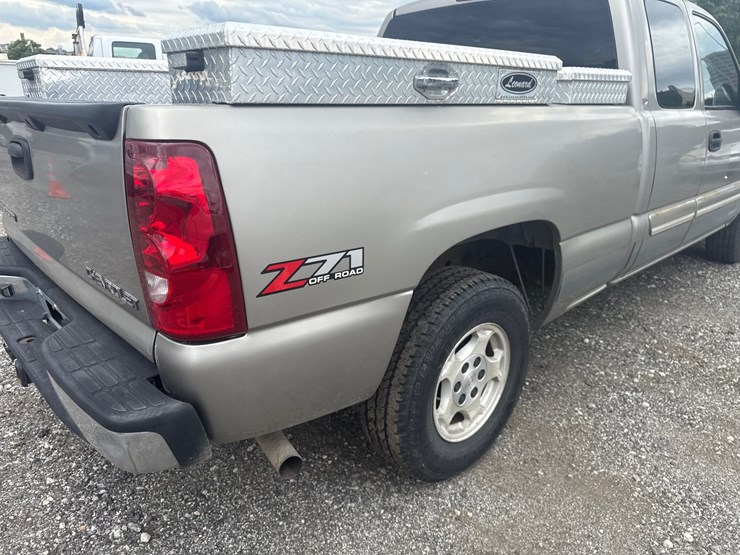 2003-chevrolet-1500-image-23