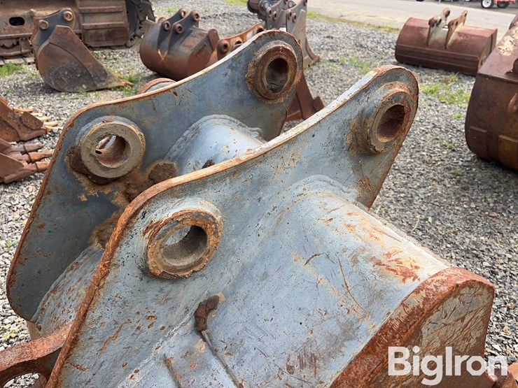 strickland-pc138-36-36”-excavator-bucket-image-9