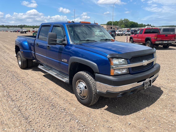 2004-chevrolet-silverado-3500-image-7