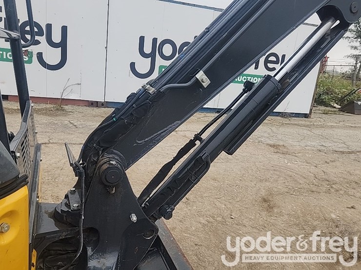 2022-deere-26g-image-12