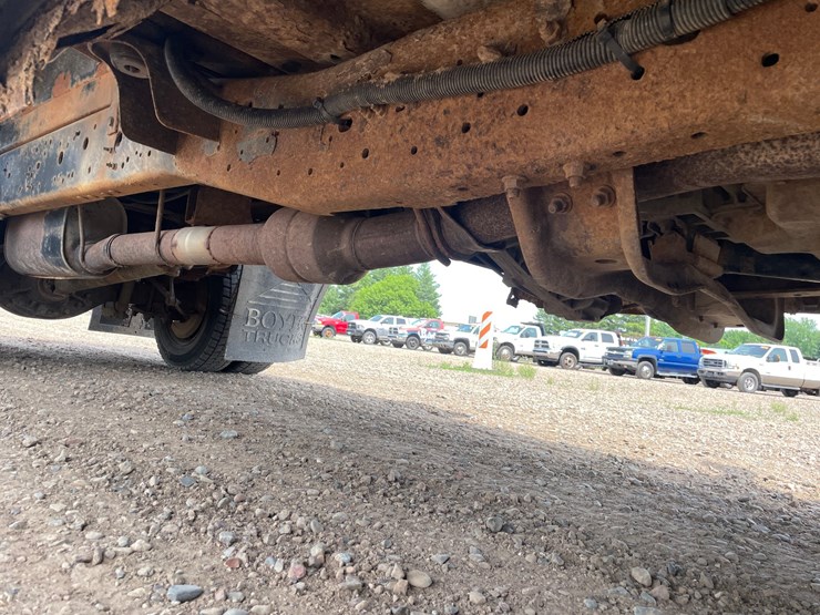 2004-ford-f450-image-17