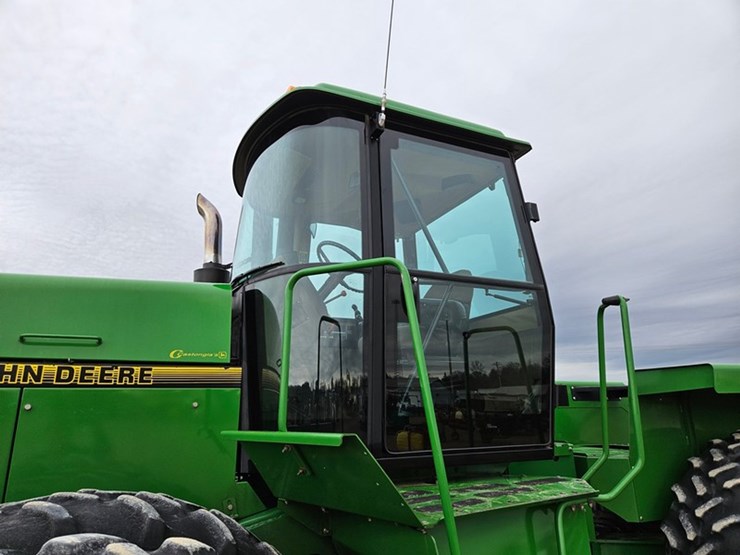john-deere-8570-image-52