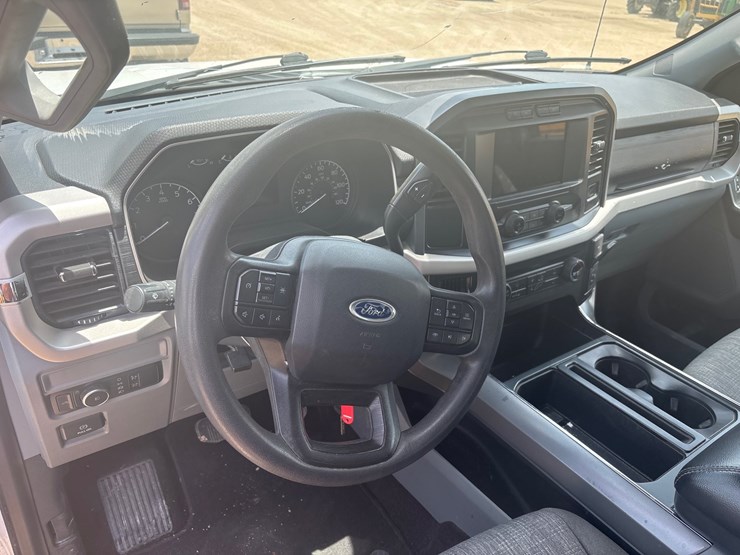 2021-ford-f150-xl-image-7