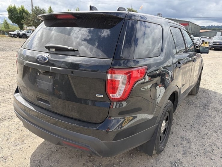 2017-ford-explorer-image-4