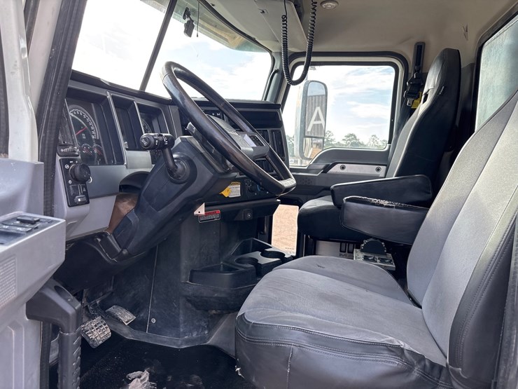 2019-mack-granite-104fr-image-24