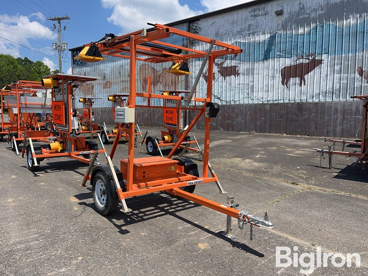 2023-wanco-traffic-control-trailered-caution-sign-image-3