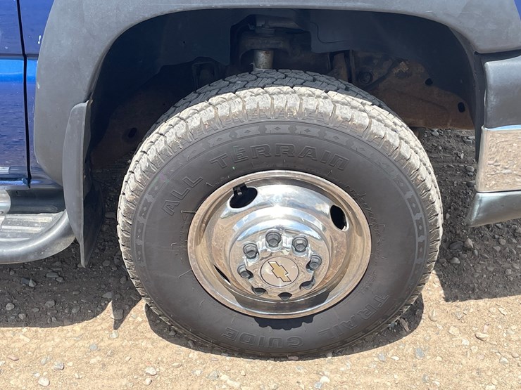 2004-chevrolet-silverado-3500-image-12