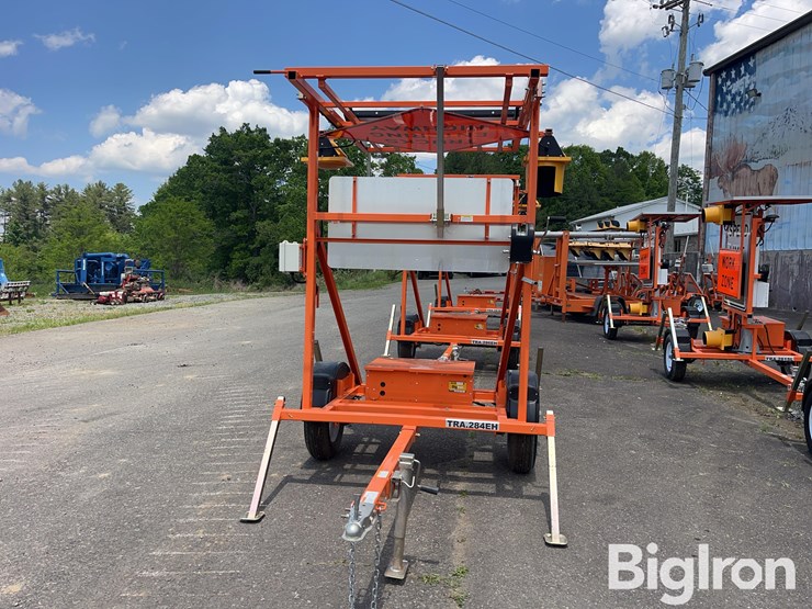 2023-wanco-traffic-control-trailered-caution-sign-image-2