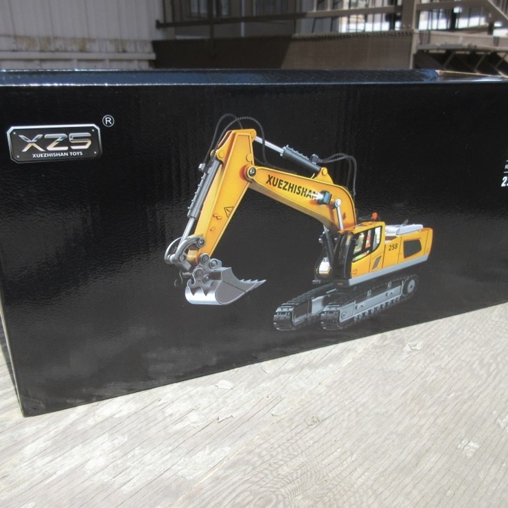 New Unused Remote Control Die-Cast Toy Excavator,