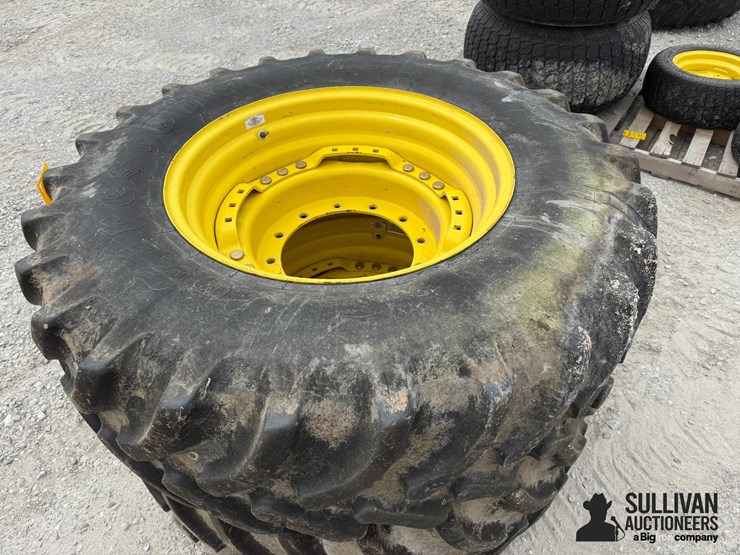john-deere-12-image-5