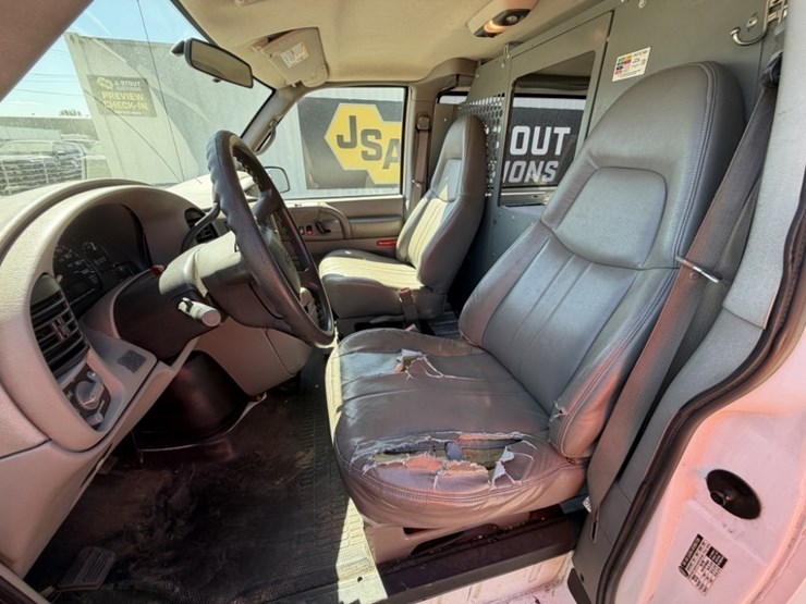 2005-chevrolet-astro-image-24