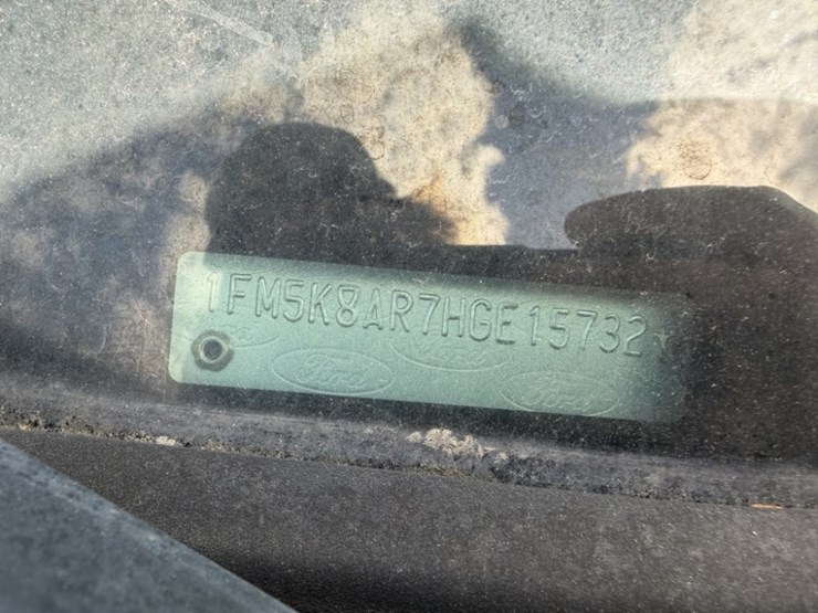 2017-ford-explorer-image-9