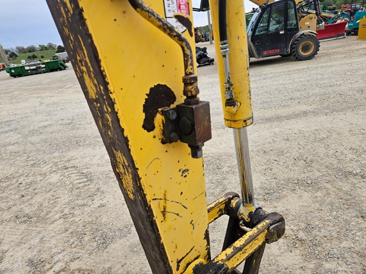 new-holland-e35sr-image-13
