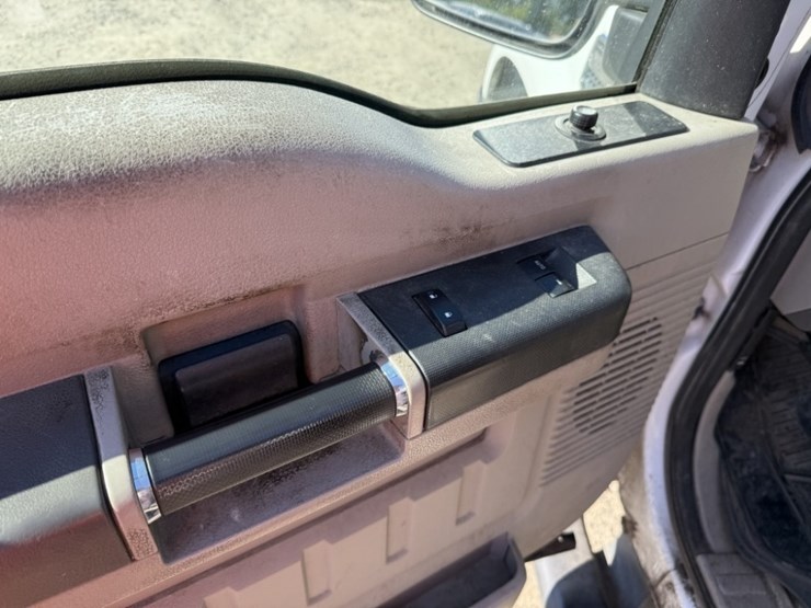 2008-ford-f250-image-30