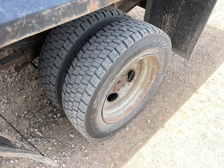2004-ford-f450-image-12