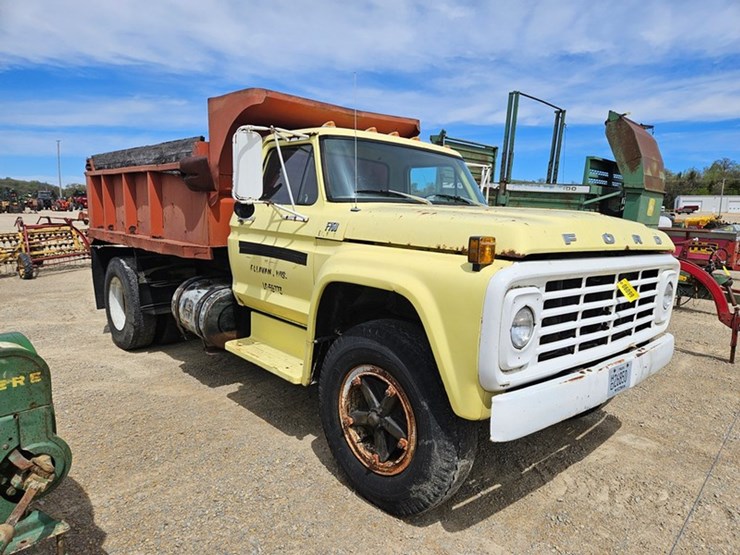 1975-ford-f750-image-43