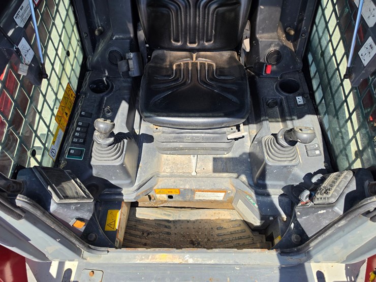 2018-takeuchi-tl10v2-image-9