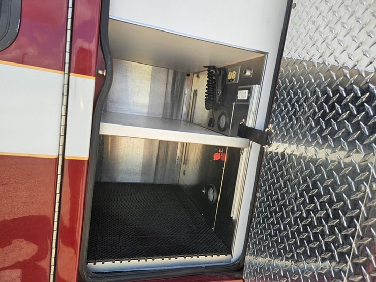 2016-ford-e450-image-57