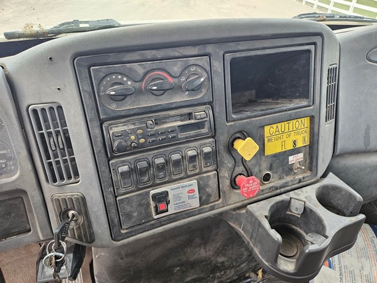 2005-international-durastar-4300-image-53