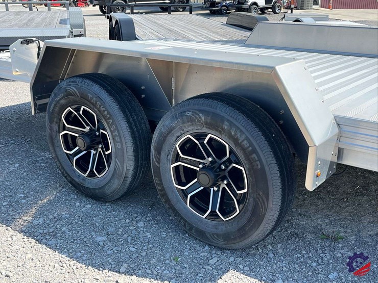 new-2025-timpte-1018-motorsports-t/a-aluminum-tag-trailer-image-10