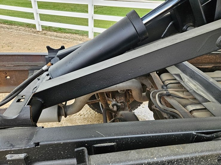 2008-ford-f550-image-28