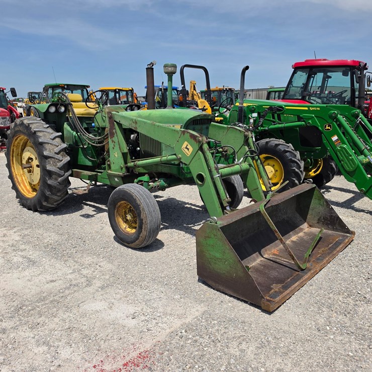 1967 JOHN DEERE 2510
