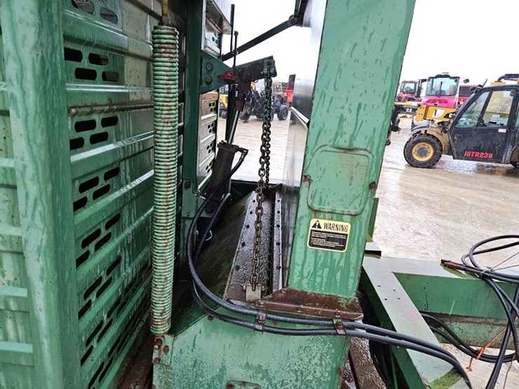 john-deere-100-image-21