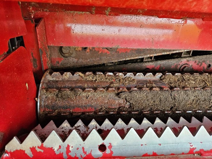 new-holland-fp240-image-19