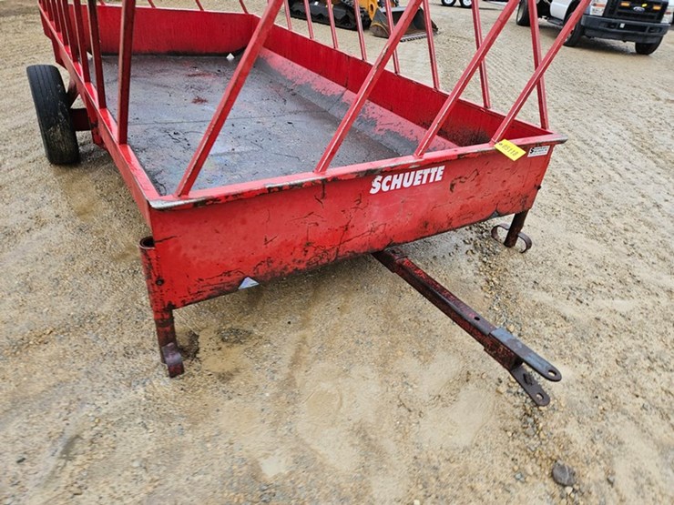 #5118-•-schuete-single-axle-bale-feeder-wagon-image-10