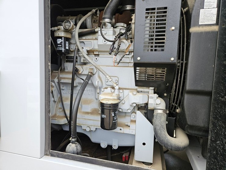 #5177-•-tramont-100-kw-towable-generator-image-34
