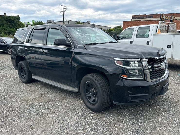 2015-chevrolet-tahoe-image-1