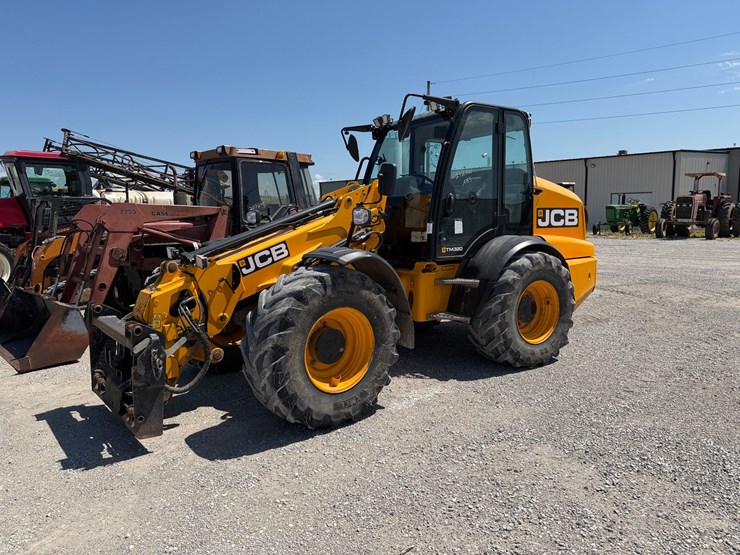 jcb-tm320-image-1
