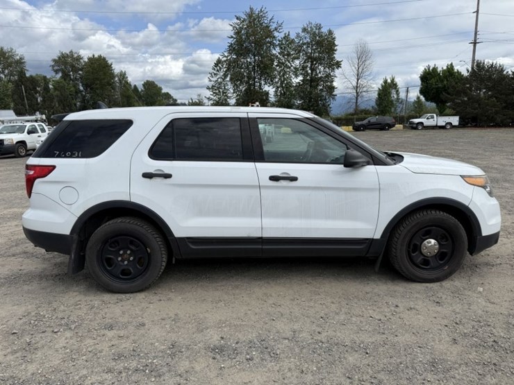 2015-ford-explorer-image-3