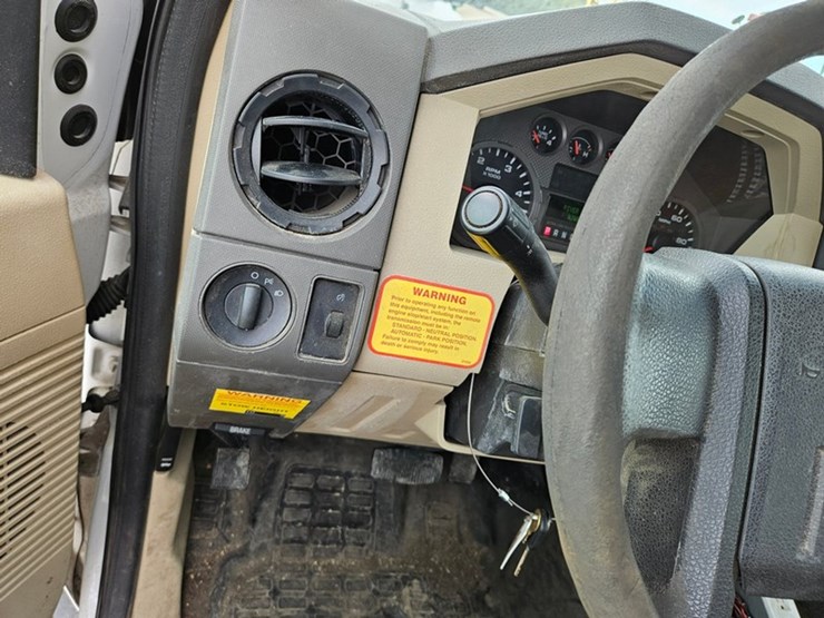 2008-ford-f550-image-40