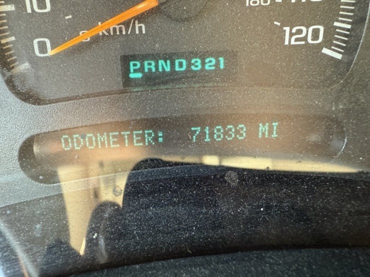 2005-chevrolet-silverado-2500-hd-pickup-image-31