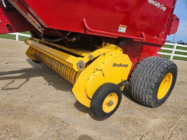new-holland-br7090-image-17