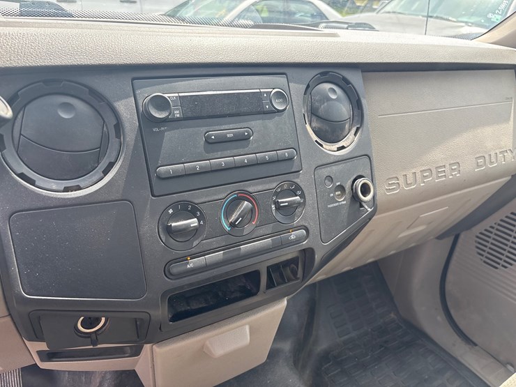 2010-ford-f250-image-8