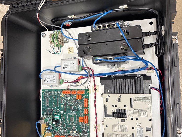 #4015-•-portable-network-switches-and-plastic-waterproof-case-image-4