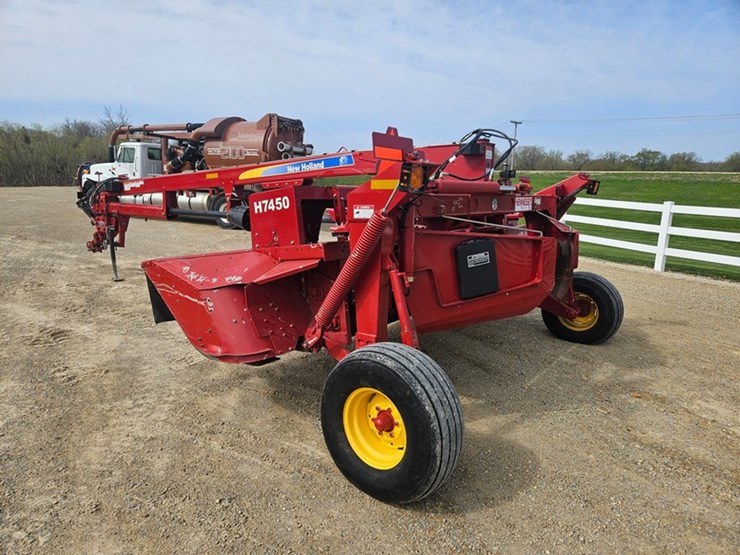 new-holland-h7450-image-3