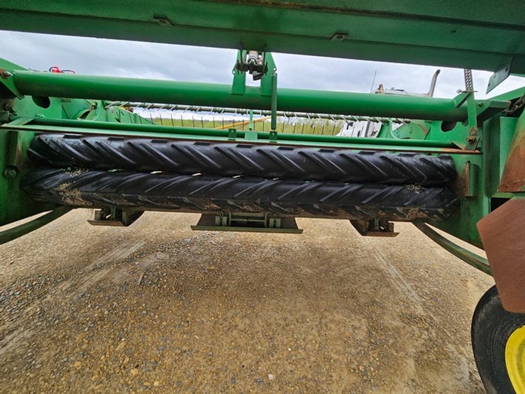 john-deere-820-image-54
