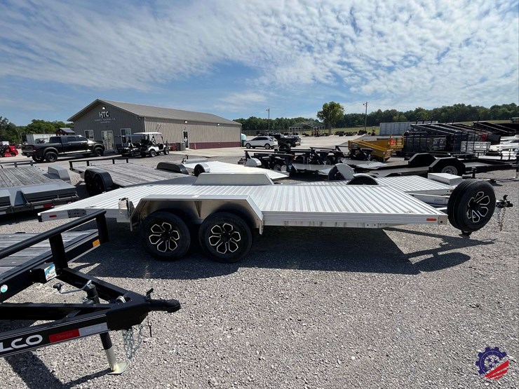 new-2025-timpte-1018-motorsports-t/a-aluminum-tag-trailer-image-5
