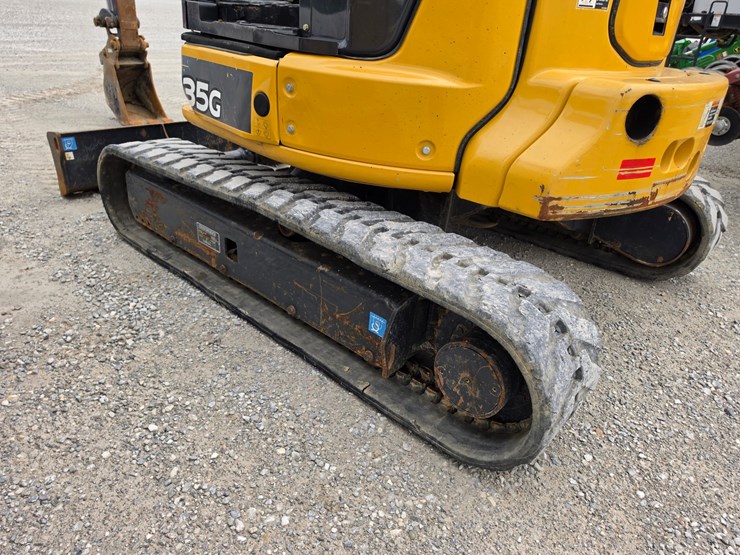 2020-deere-35g-image-11